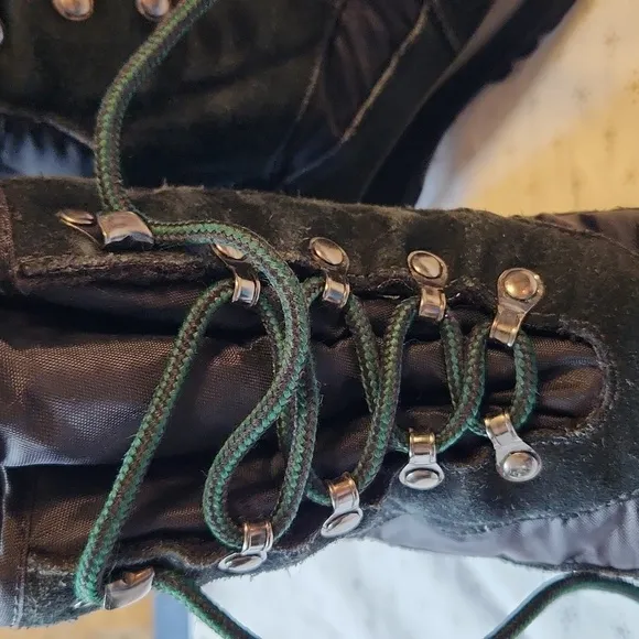 L.L. Bean youth  winter snow insulated  lace-up boots
