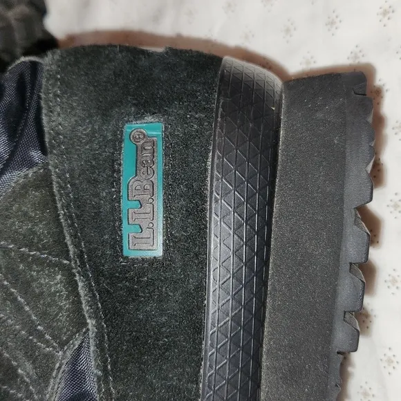 L.L. Bean youth  winter snow insulated  lace-up boots