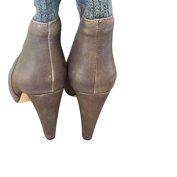 Loeffler Randall Wendy Gray Leather Sock Sweater Boots sizer 7.5