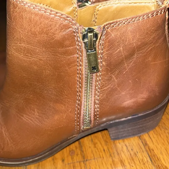 Lucky Brand Brown Leather zipper Ankle Boots Size 6