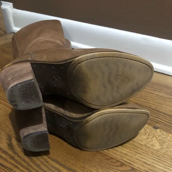 Lucky Brand Carmel Color 3” Heel Leather Boots Sz 7