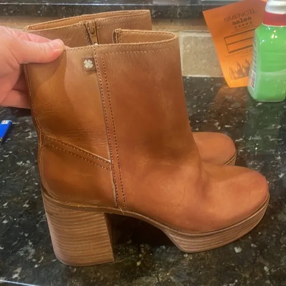 Lucky Brand Leather aiding Platform Leather Boots! 11