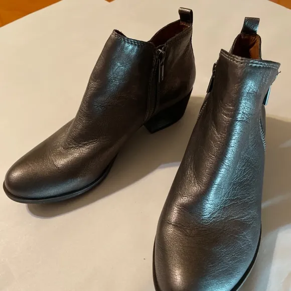 Lucky Brand silver gray leather bootie