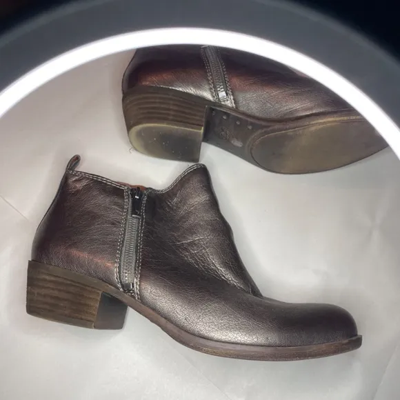 Lucky Brand silver gray leather bootie