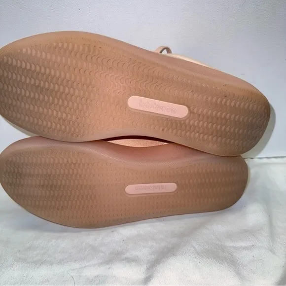 Lululemon womens Cityverse 0077214-01 Pink Casual Shoes Sneakers Size 9