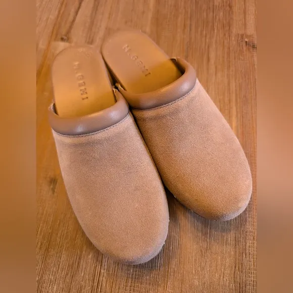 M. GEMI Leather Suede Platform Slip On Clog in Biscuit, size 8