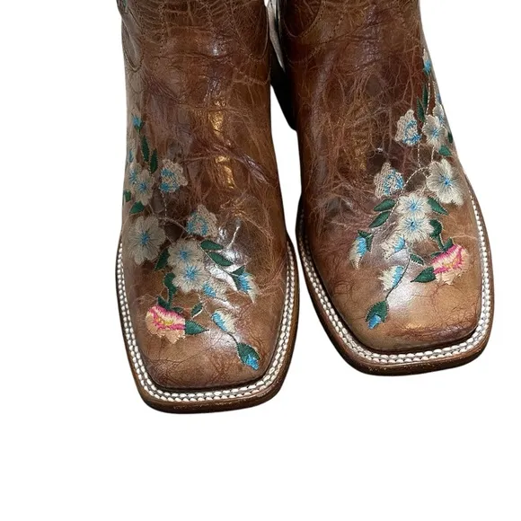 MACIE BEAN Rose Garden Western Embroidered Cowboy Boots Size 9