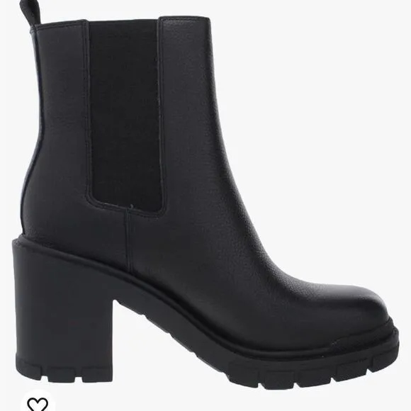 Marc Fisher Vanlisa Leather Lug Sole Pull On Chelsea Boots Size 11 NWOB
