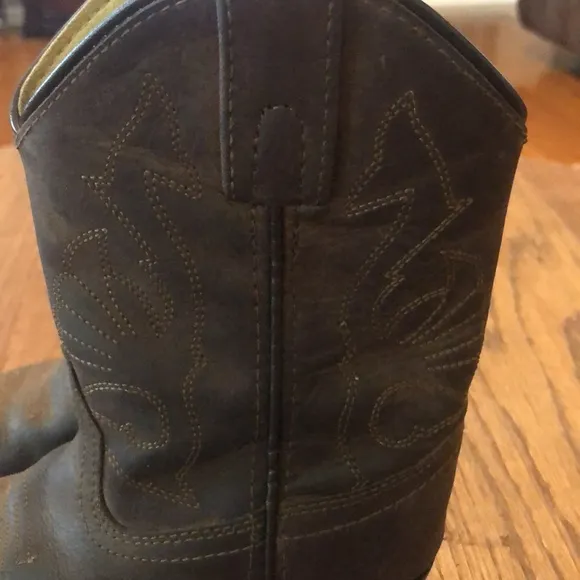 Masterson Boot Co. brown leather pull on boots in EUC.  Perfect to wear @ Rodeo