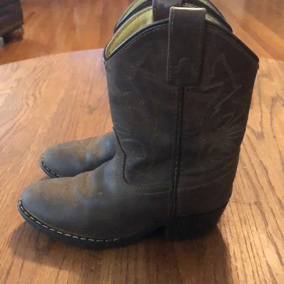 Masterson Boot Co. brown leather pull on boots in EUC.  Perfect to wear @ Rodeo