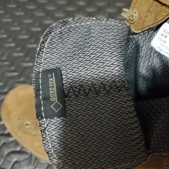 McRae boots - 5.5W