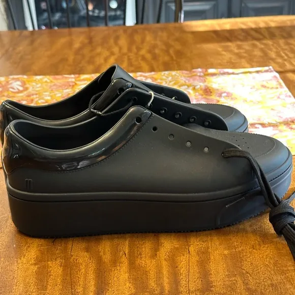 MELISSA women’s black lace up shoes