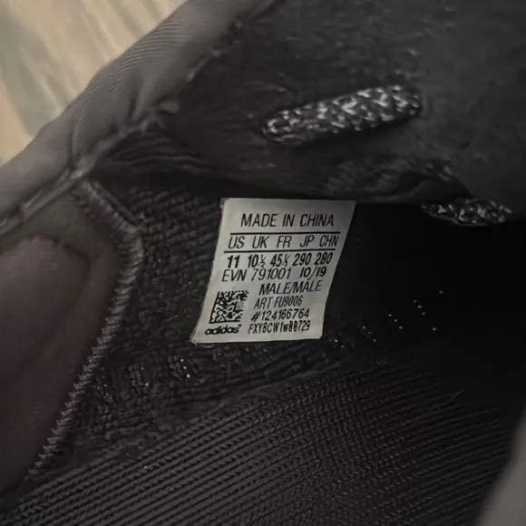 MENS ADIDAS YEEZY BOOST