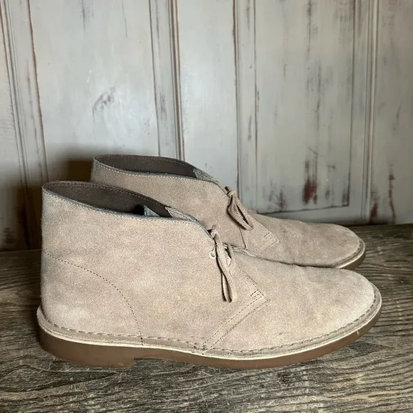 Mens Clarks Originals Signature Suede Desert Chukka Casual Boot in Sand US 11