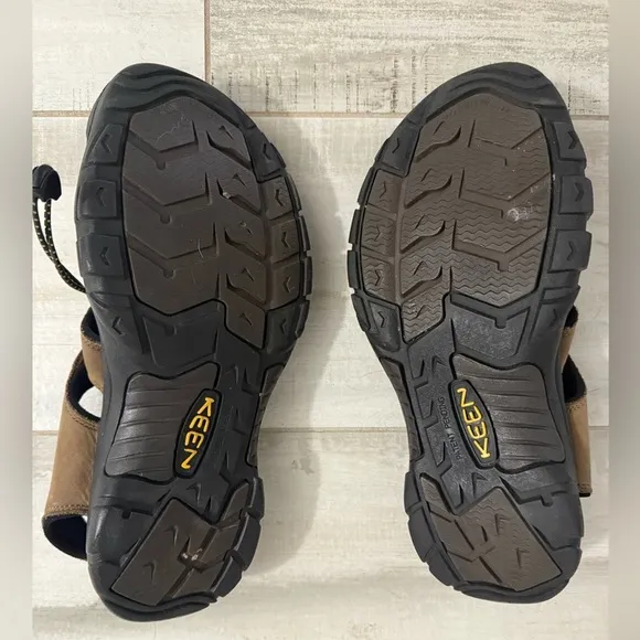 Men’s Keen Newport Leather Sandals, size 13