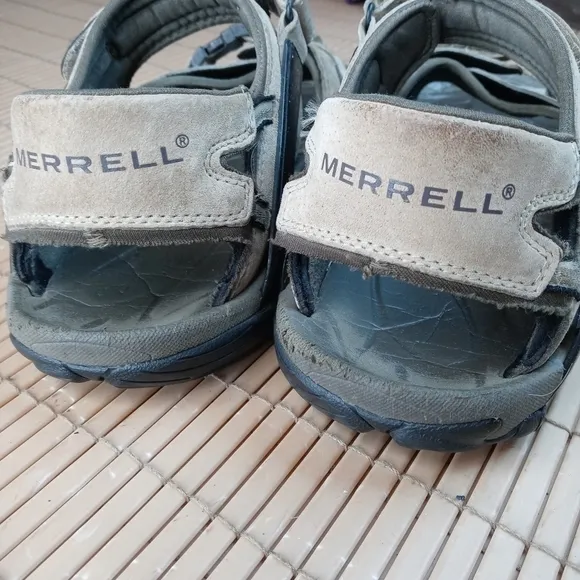 Merrell men's sz 12 brown leather Vlcrow hook &amp; loop close hiking sandals. 39pm