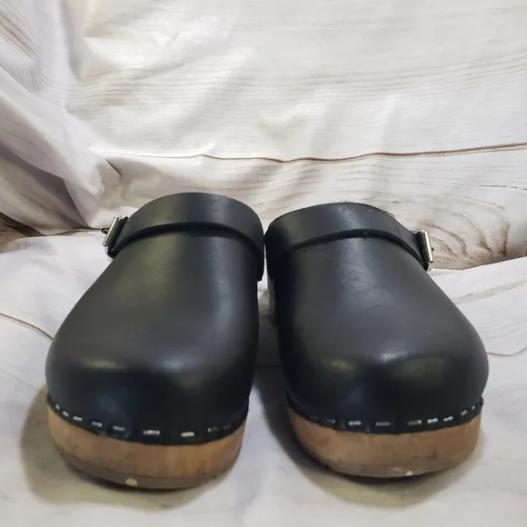 MIA Alma Swedish Clogs Black Leather Wooden Womens 6 EU 36