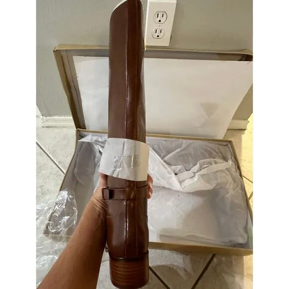 Michael Kores Boots leather brand new size 5.5