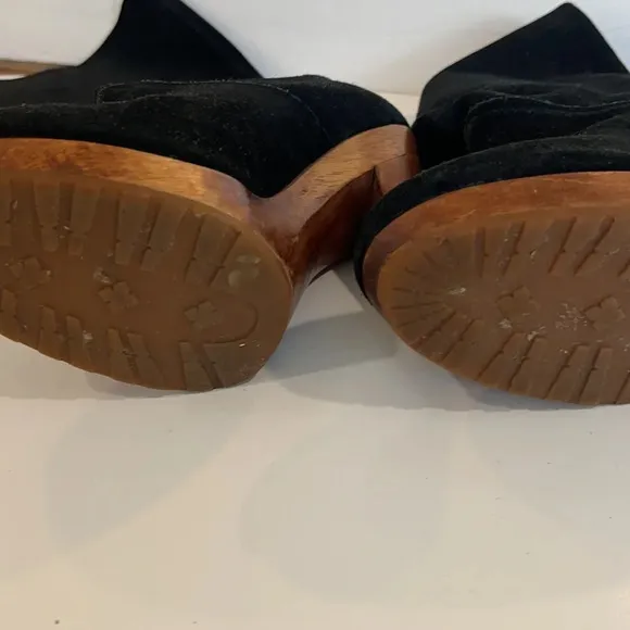 MICHAEL KORS MK Tall Black Suede Wooden Platform Heel Boots Size 7 M