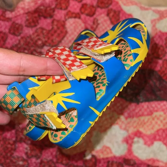 MINI MELISSAIoio   Fabula Inf Sandal, Blue &amp; Yellow Sandals