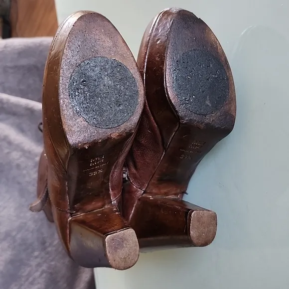 MOMA Leather Boots