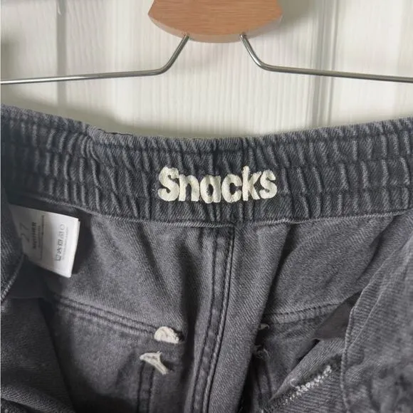 MOTHER Snacks The Munchie Ankle Jeans in Black Wash 27