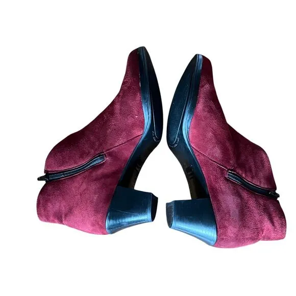 Munro American  Red Suede Robyn Ankle Boots Booties Size 7.5 Wide