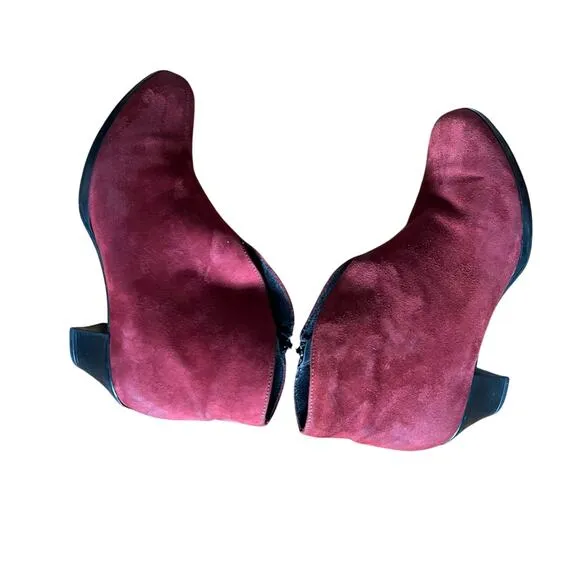 Munro American  Red Suede Robyn Ankle Boots Booties Size 7.5 Wide