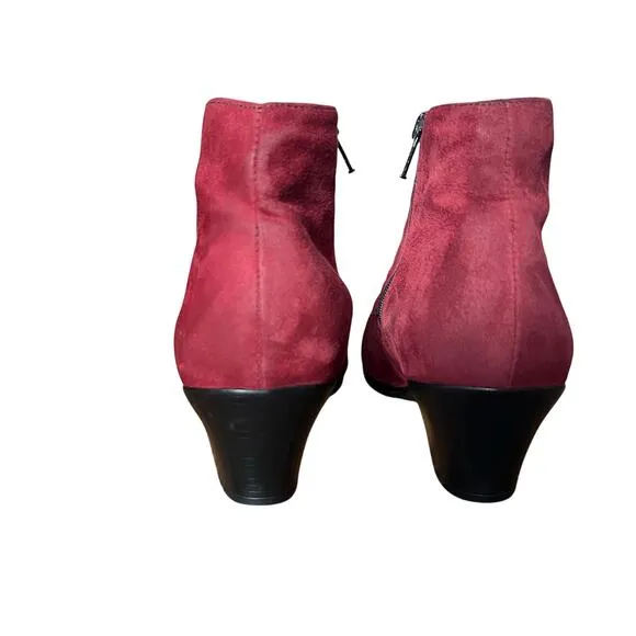 Munro American  Red Suede Robyn Ankle Boots Booties Size 7.5 Wide