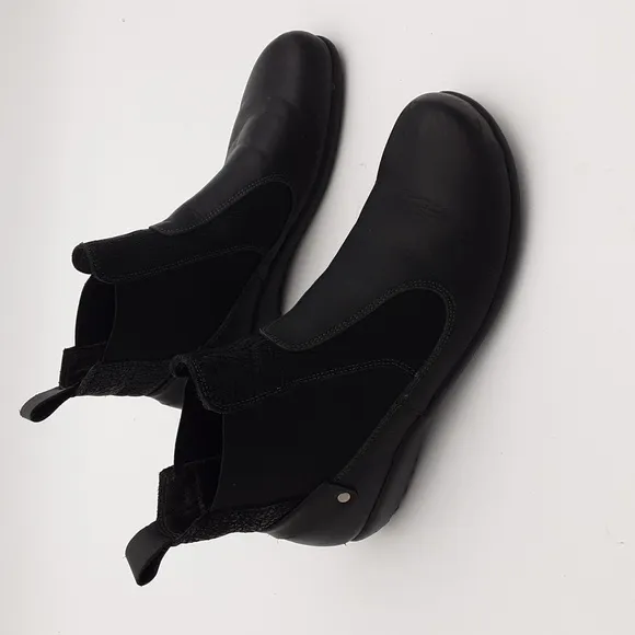 Naot Konini Leather Black Ankle Bootie 39 Pull On Casual Office Y2k Comfort