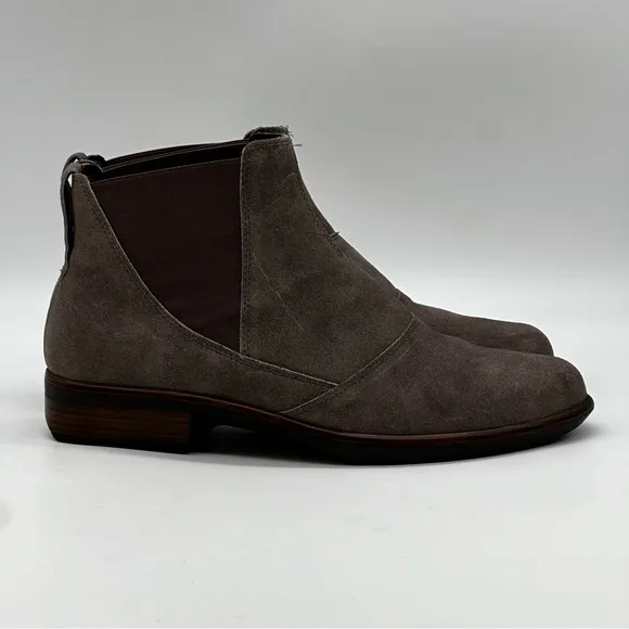 Naot Ruzgar Leather Ankle Chelsea Boots. Size 11