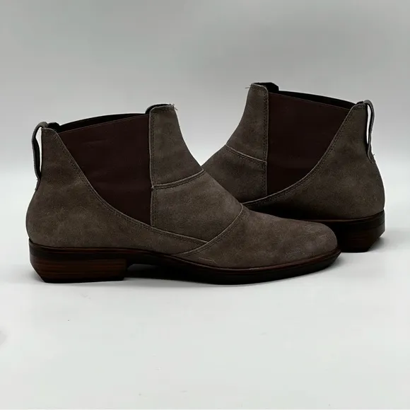 Naot Ruzgar Leather Ankle Chelsea Boots. Size 11