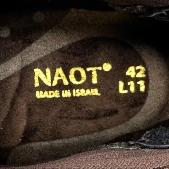Naot Ruzgar Leather Ankle Chelsea Boots. Size 11