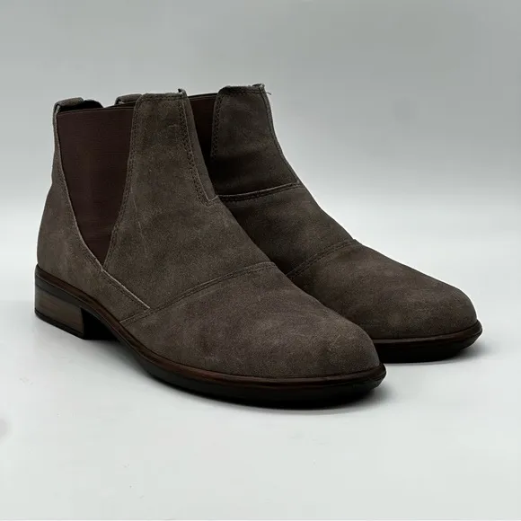 Naot Ruzgar Leather Ankle Chelsea Boots. Size 11