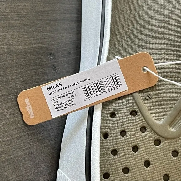 Native Miles slip on shoes green size 8 men 10 women NWT