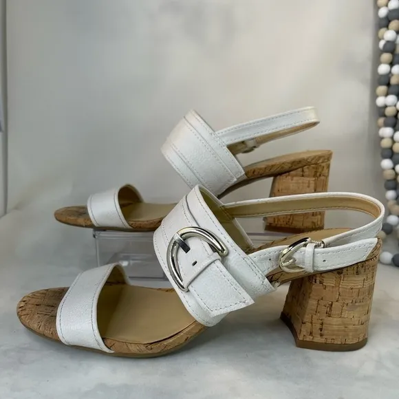 NATURALIZER Kaylee white faux leather block heel  comfort sandals size 11M