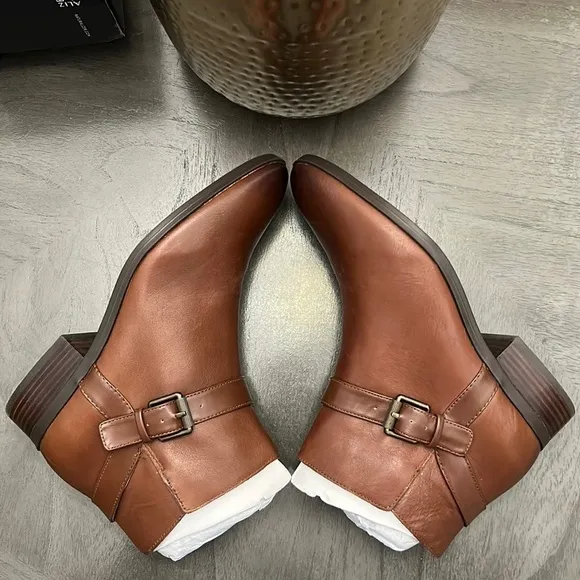 Naturalizer Ronan Ankle Boot Cinnamon (WIDE)