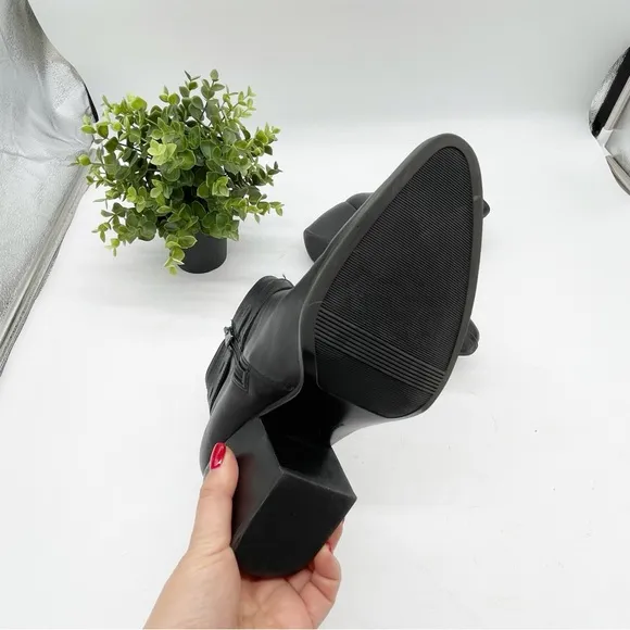 Naturalizer Womens Fenya Black Leather Ankle Boots Size 8.5 Strap Detail