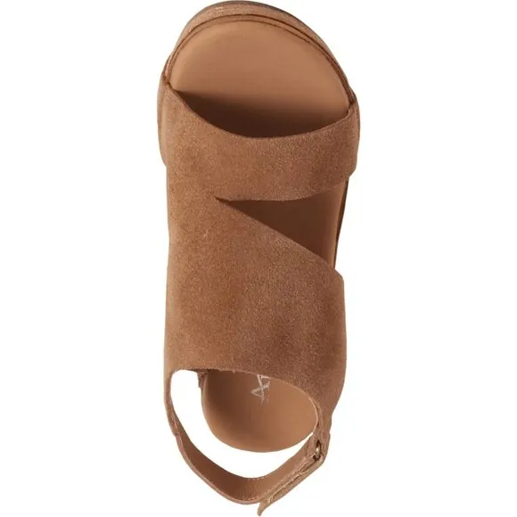 new Antelope Suede Wedge Sandals Dotty Taupe 252