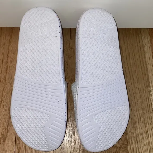 NEW APL men's big logo techloom slide in white/impulse red/blue haze