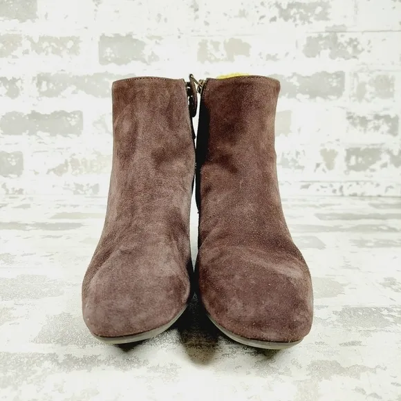 New Aquatalia Ulyssaa Brown Suede Zip Up Chelsea Boots A777