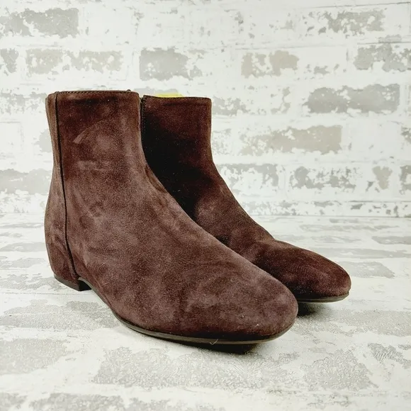 New Aquatalia Ulyssaa Brown Suede Zip Up Chelsea Boots A777