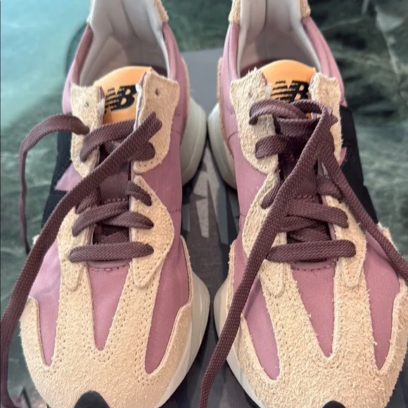 New Balance Women's Sneakers in Pink and Tan