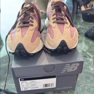 New Balance Women's Sneakers in Pink and Tan