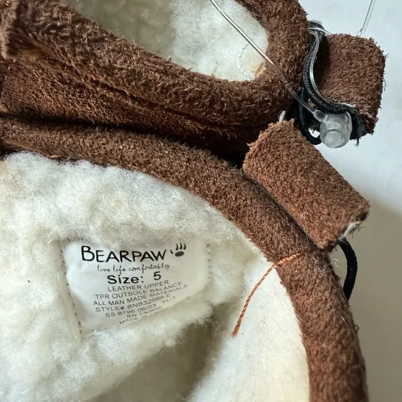 New Bearpaw kid Suede Boots