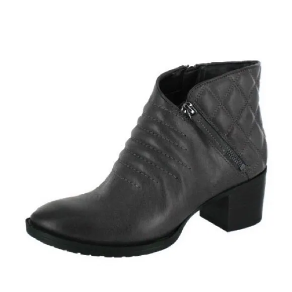 NEW Clarks Movie Retro Boots Dark Grey Leather, Size UK 6.5D, US 9M Retail $180