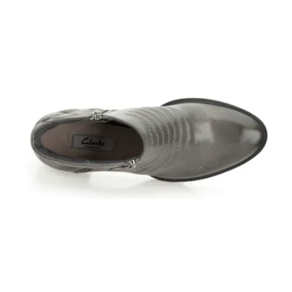 NEW Clarks Movie Retro Boots Dark Grey Leather, Size UK 6.5D, US 9M Retail $180