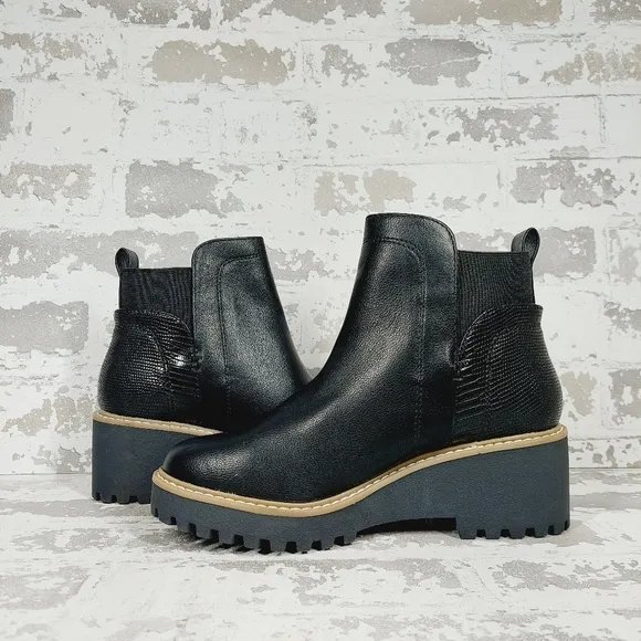NEW  Dolce Vita Rielle Black Faux Leather Pull On Ankle Boots D386
