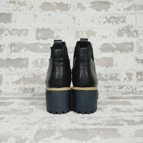 NEW  Dolce Vita Rielle Black Faux Leather Pull On Ankle Boots D386