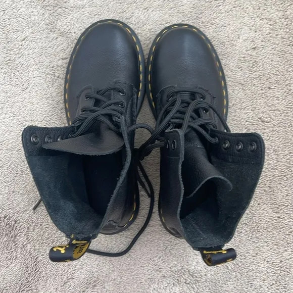 NEW Dr. Martens 1460 Pascal Virginia Leather Lace Up Boots Size 7